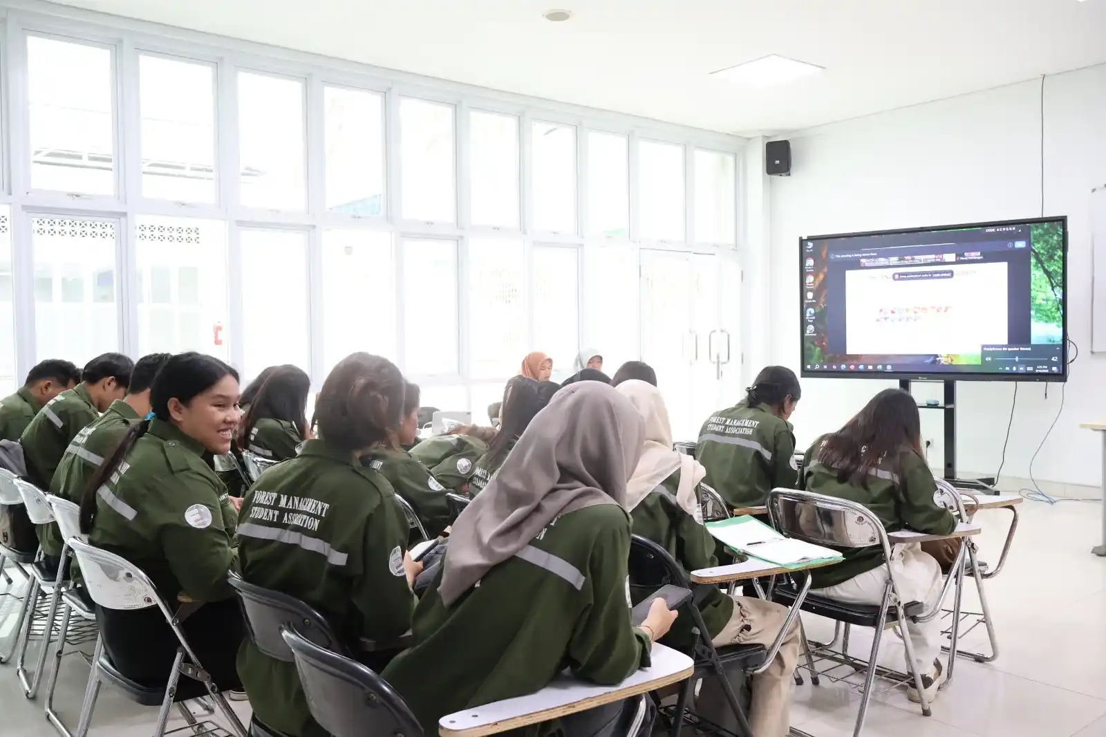 Faculty of Forestry USU Holds Top Scientist Webinar on GIS and Remote Sensing for Biodiversity Mapping